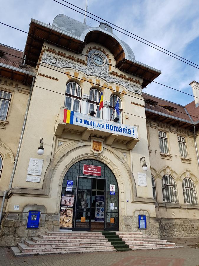 Apartament Confort Piatra Neamţ Esterno foto